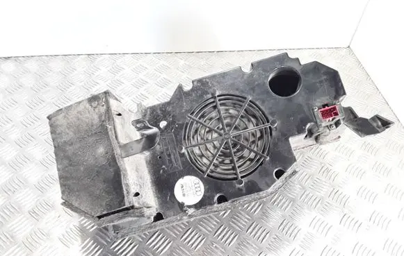 Audi A6 S6 C5 4B Subwoofer speaker 4B9035382