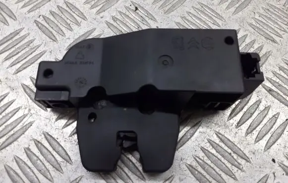 Citroen C4 I Tailgate exterior lock 9652301980