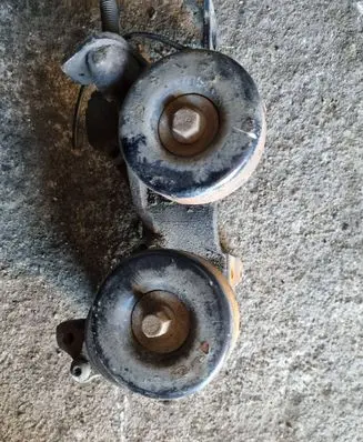 Mitsubishi Space Wagon Generator/alternator belt tensioner