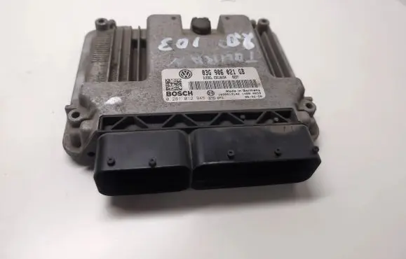 Skoda Octavia Mk2 (1Z) Engine control unit/module 03G906021GB 1039S13142 0281012945