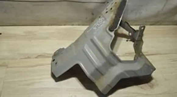 Nissan Murano Z51 Fender mounting bracket