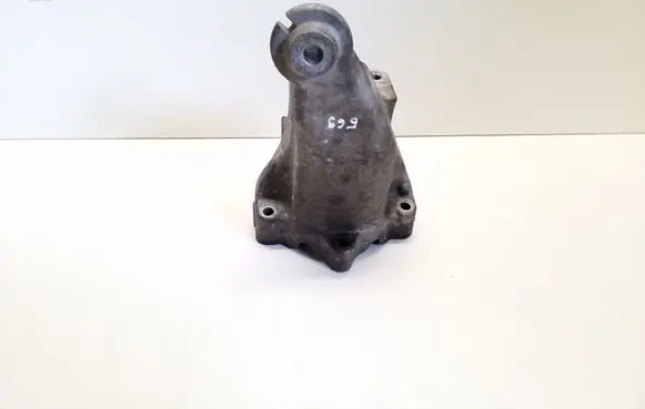 Mercedes-Benz E W212 Engine mounting bracket A6512233404