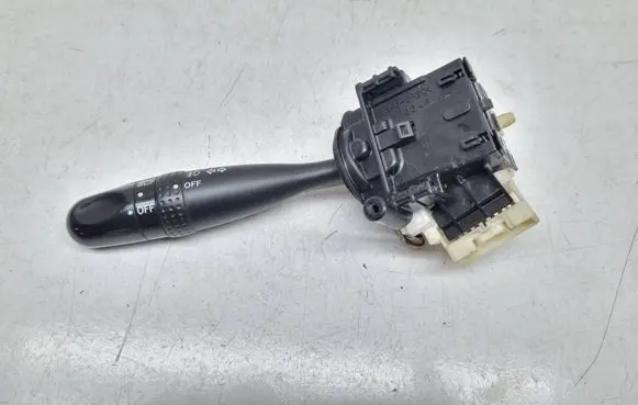 Toyota RAV 4 (XA20) Indicator stalk 173882