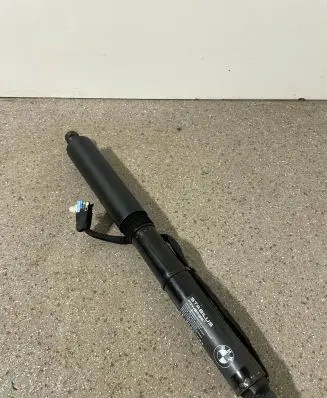 BMW X3 G01 Tailgate strut 7397322 18202210