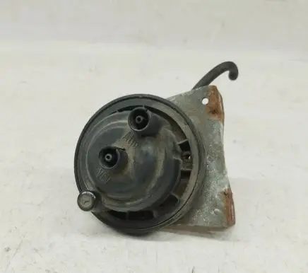 Mercedes-Benz E W124 EGR valve 1233000533 A1233000533