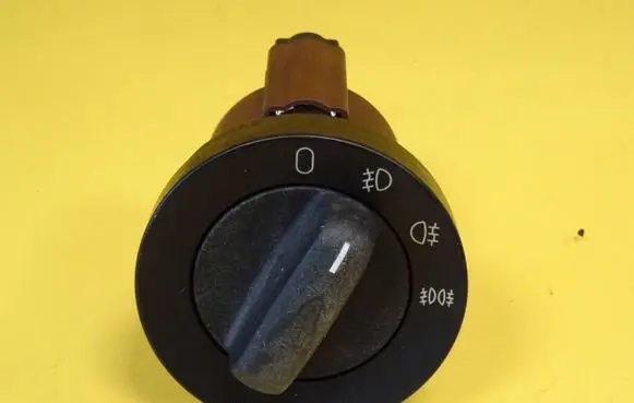 BMW 5 E39 Light switch 8363684