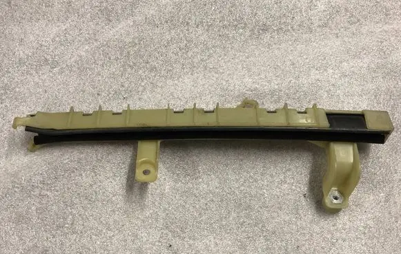 Jeep Cherokee Rear door window/glass frame C17507103