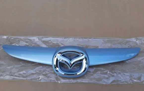Mazda 2 Front bumper upper radiator grill