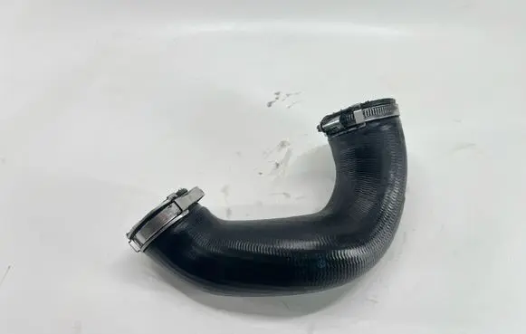 Audi Q7 4L Intercooler hose/pipe