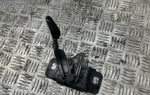Saab 9-5 Engine bonnet/hood lock/latch loop/hook 