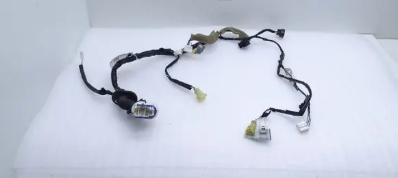Suzuki SX4 S-Cross Front door wiring loom 3675661M21 AB75661M01
