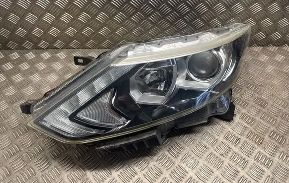 Nissan Qashqai Headlight/headlamp 10018014