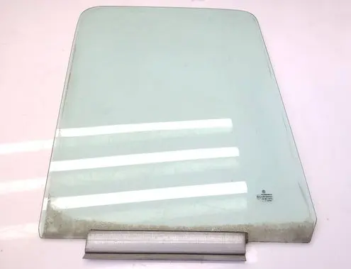 Volkswagen II LT Front door window glass four-door AS2M91DOT22 43R000042