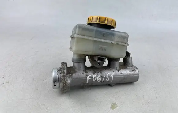 Subaru Forester SG Master brake cylinder