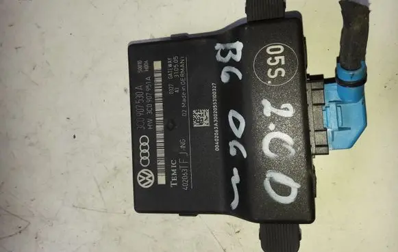 Volkswagen PASSAT B6 Gateway control module 3C0907530A