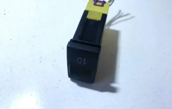 Fog light switch