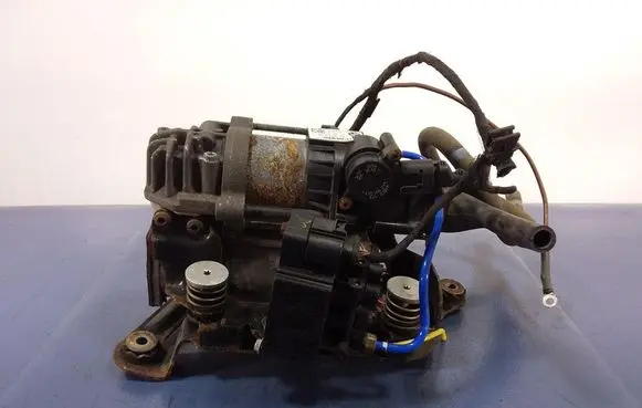 BMW 7 G11 G12 Air conditioning (A/C) compressor (pump) 6861882