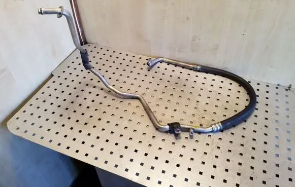Peugeot 4007 Air conditioning (A/C) pipe/hose