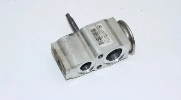 Mercedes-Benz A W177 Air conditioning (A/C) expansion valve A2478307800
