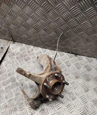 Front wheel hub