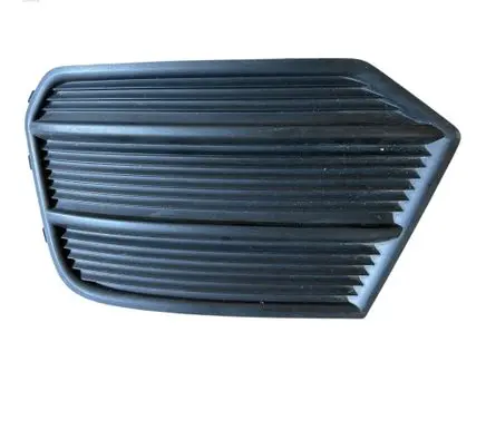 Audi Q3 8U Front bumper lower grill 8U0807681P