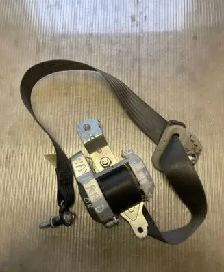 Nissan Navara Front seatbelt 7P1030P