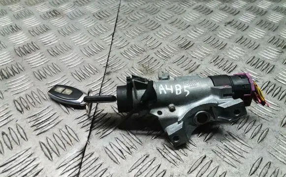 Audi A4 S4 B5 8D Ignition lock 4d0905851a
