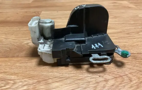 Alfa Romeo 147 Front door lock B792