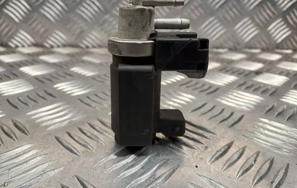 Nissan Primera Turbo solenoid valve 8200270451 72190356