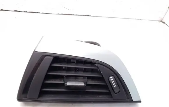 BMW 1 F20 F21 Dashboard side air vent grill/cover trim 9205355 507889