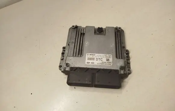 KIA Optima Engine control unit/module 391602A950 0281033842
