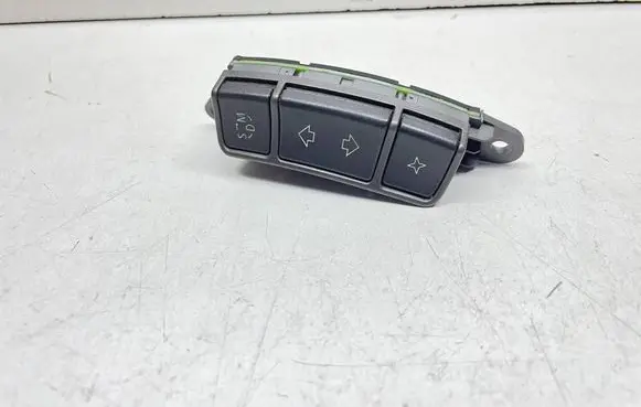 BMW 7 E65 E66 Steering wheel buttons/switches 6911586