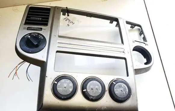 Nissan X-Trail T30 Climate control unit 68260eq100