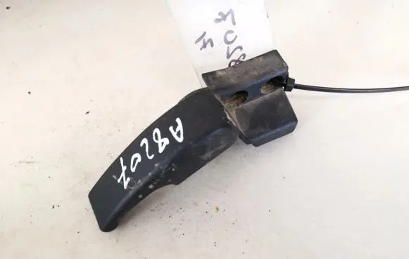 Skoda Octavia Mk1 (1U) Engine bonnet (hood) release handle 1h1823533