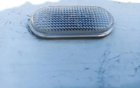 Nissan Qashqai Front fender indicator light