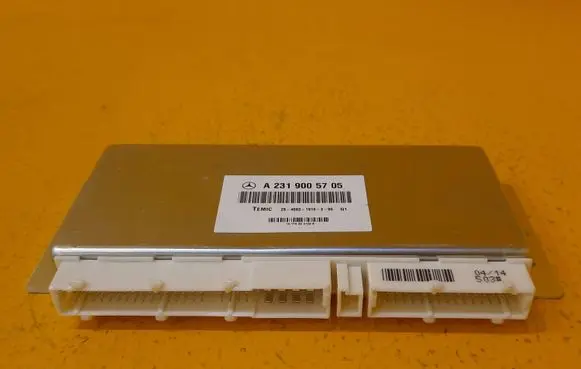 Mercedes-Benz SL R231 Air suspension control unit module (rear) A2319005705