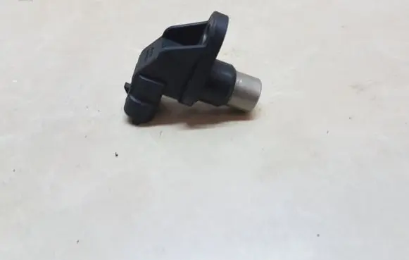 Volvo V70 Camshaft position sensor 0232103033