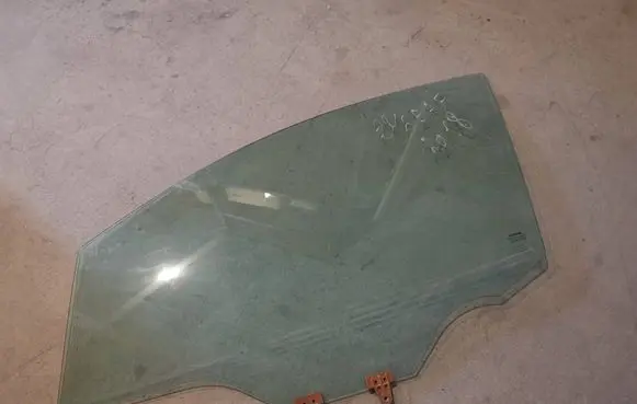 Nissan Leaf II (ZE1) Front door window glass four-door DOT39AS2M40 43R009007