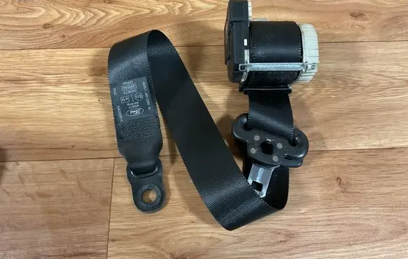 Ford Focus Front seatbelt 4M51A61294AL 4029818