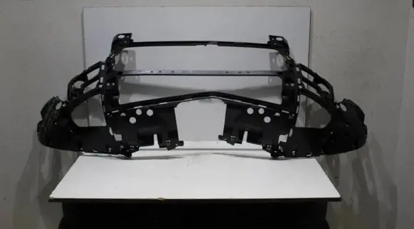 Land Rover Defender Front bumper L8B217E778A XDC00