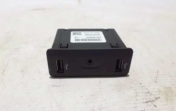 Renault Talisman USB socket connector 280239665R