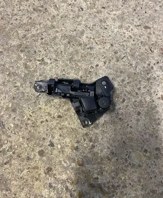BMW 5 F10 F11 Glove box lock 03F1010017