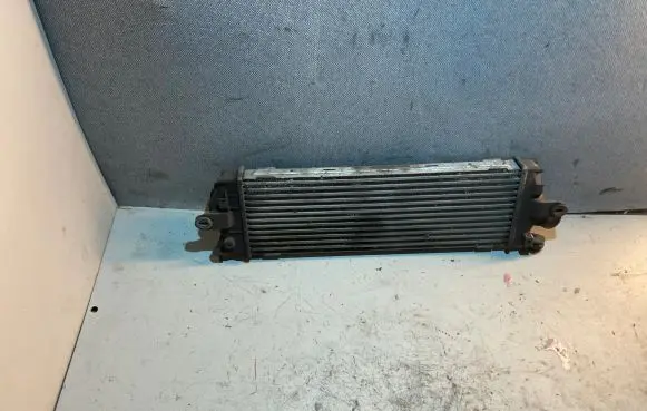Opel Vivaro Intercooler air channel guide 
