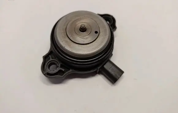 BMW 3 F30 F35 F31 Camshaft vanos timing valve 11367593719