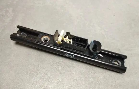 Land Rover Range Rover Sport L320 Seat belt adjustment rail 531137700