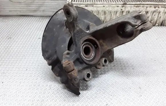 Ford Grand C-MAX Front wheel hub spindle knuckle