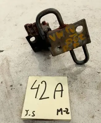 Volkswagen Transporter - Caravelle T4 Front door upper hinge 7D0831401