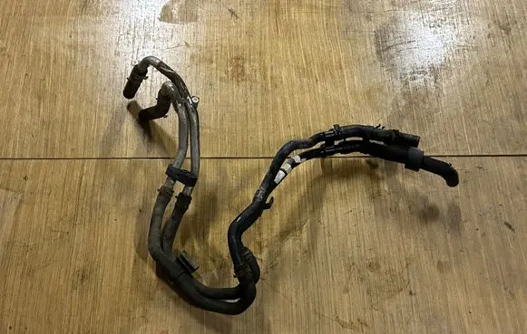 Porsche Cayenne (92A) Engine coolant pipe/hose 7P5121073 7P51231070J