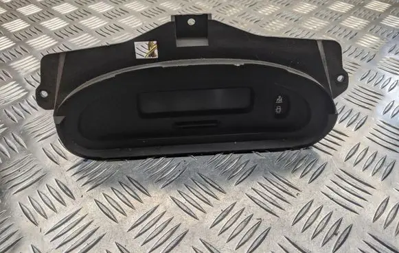 Renault Clio II Screen/display/small screen p8200028364a