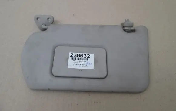 Nissan Almera Tino Sun visor